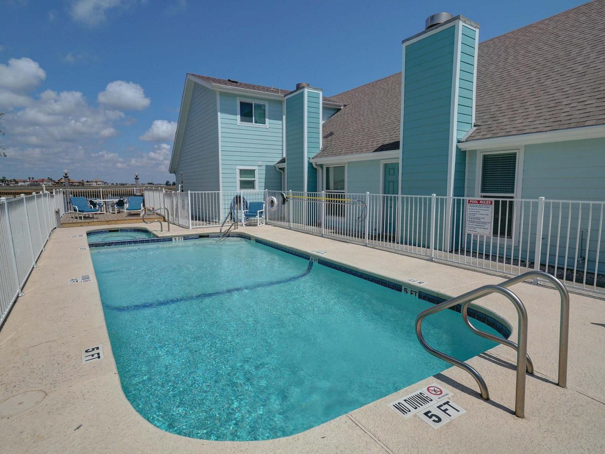 Shared Pool Fishing Dock Walk To The Beach Villa Padre Island Exterior photo